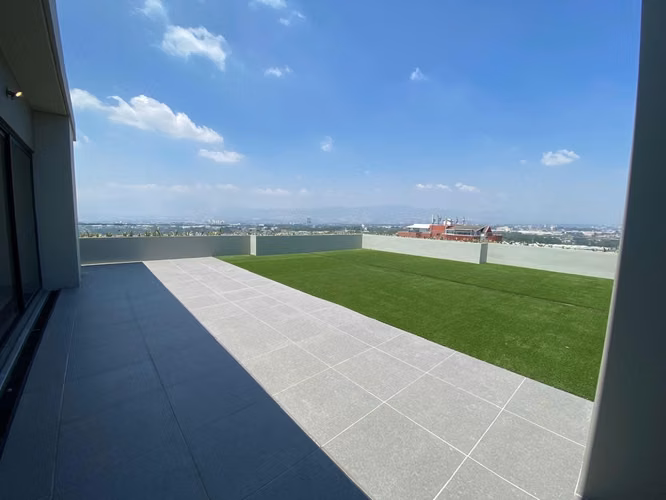 Apartamento Amueblado en Edificio Elemento zona 13 | Con Terraza y 2 Habitaciones - Imagen 3