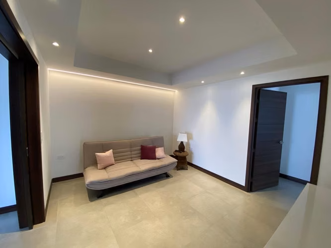 Apartamento Amueblado en Edificio Elemento zona 13 | Con Terraza y 2 Habitaciones - Imagen 5