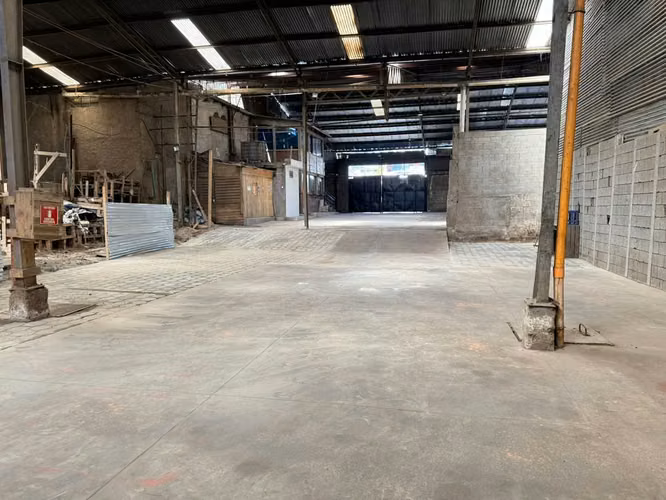EXCELENTE BODEGA EN VENTA EN ZONA 1 - Imagen 2