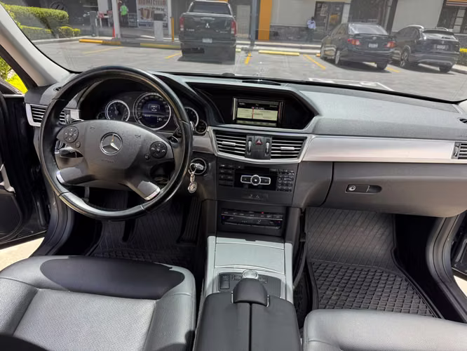 MERCEDES-BENZ E300 2013 AGENCIA