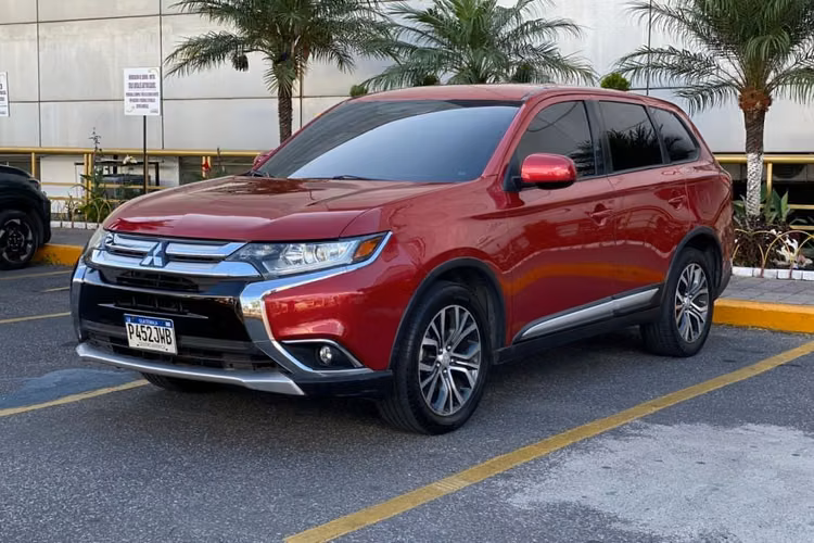 MITSUBISHI OUTLANDER 2018, 3 FILAS, BOLSAS INTACTAS 