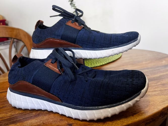 Tenis y Zapatos