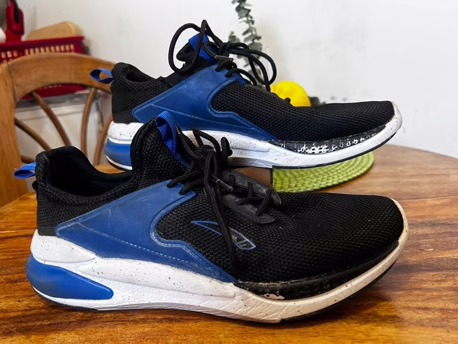 Tenis y Zapatos
