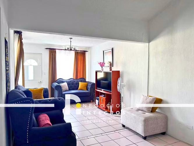 CASA REMODELADA EN VENTA EN LLANO ALTO, VILLA NUEVA - Imagen 4