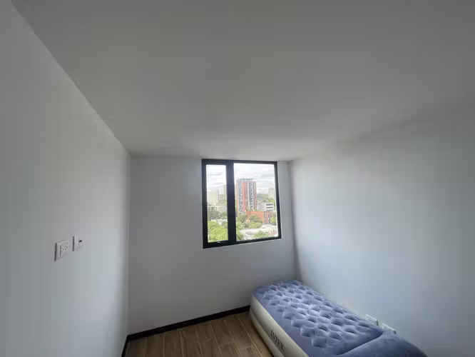 Alquiler Apartamento 2 hab - Essenza zona 13 - Imagen 5