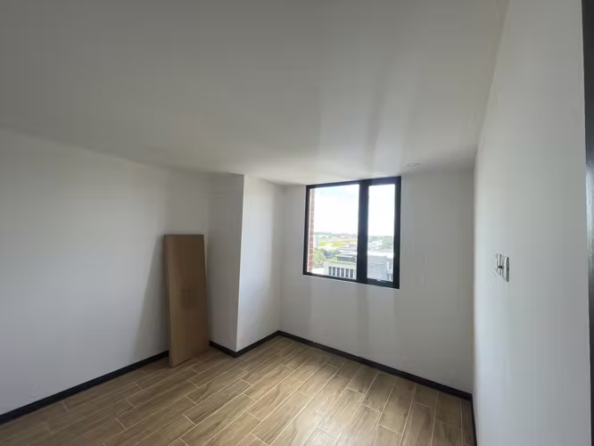 Alquiler Apartamento 2 hab - Essenza zona 13 - Imagen 7