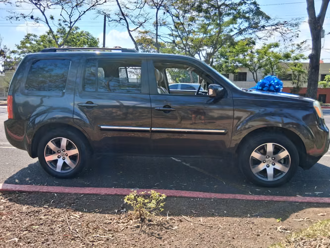 LA HONDA PILOT  TOURING 4X4 LA VERSION DE LUJO FULL CUERO / RECIEN IMPORTADA VISACUOTAS
