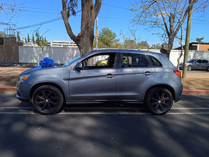 MITSUBISHI OUTLANDER SPORT 2014 4X4 RECIEN IMPORTADA / VISACUOTAS / RECIBO CARRO - Imagen 3
