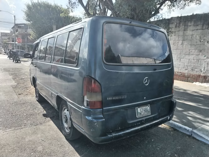 MERCEDES BENZ MB100 AÑO 2003