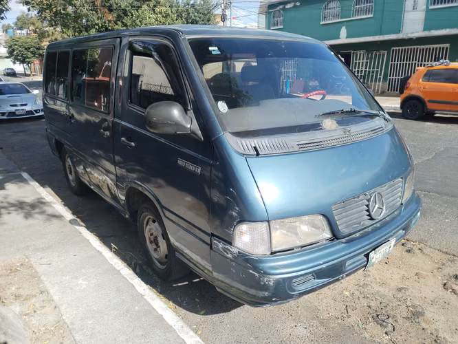 MERCEDES BENZ MB100 AÑO 2003