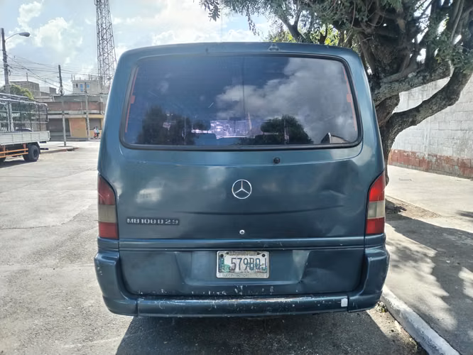 MERCEDES BENZ MB100 AÑO 2003