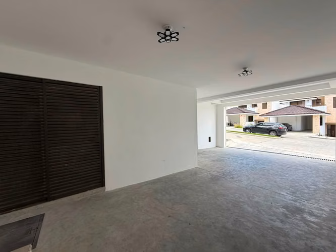 LINDA CASA EN RENTA EN LA RESERVA 2 LOMAS DE SAN ISIDRO ZONA 16 - Imagen 10