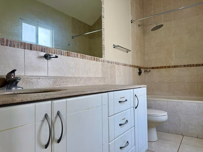 CASA EN RENTA EN CONDADO NARANJO, ZONA 4 DE MIXCO  - Imagen 15