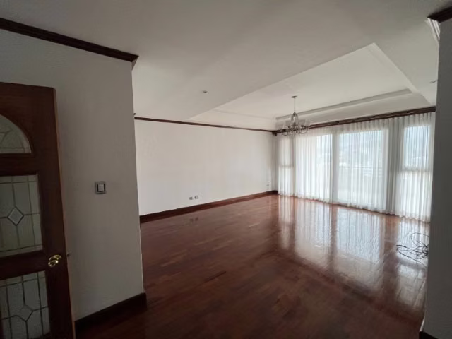 HERMOSO PENTHOUSE EN VENTA EN TORRE CASTELAR ZONA 10 - Imagen 10