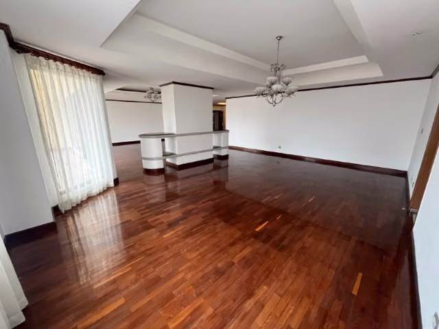 HERMOSO PENTHOUSE EN VENTA EN TORRE CASTELAR ZONA 10 - Imagen 8