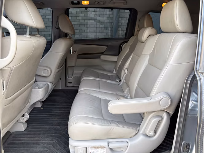 Honda Odyssey EX de Agencia Modelo 2016 - Imagen 5