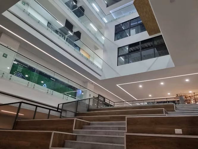  OFICINA EN VENTA | EDIFICIO ASCEND ZONA 09 | IDEAL PARA INVERSIÓN O NEGOCIO - Imagen 11