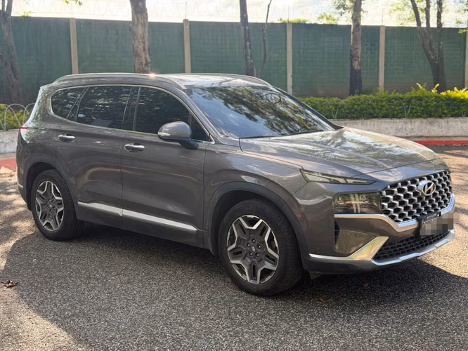 2022 Hyundai Santa Fe de Agencia