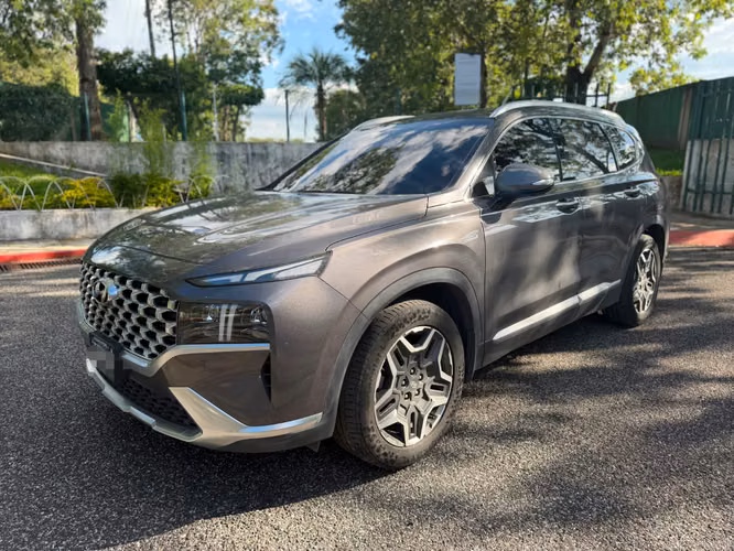 2022 Hyundai Santa Fe de Agencia