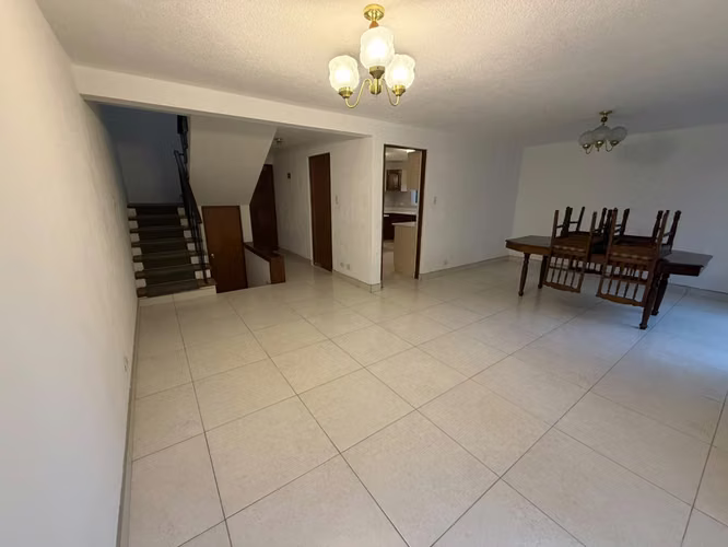 Alquilo casa recién remodelada cerca de Santa Amelia - Imagen 3