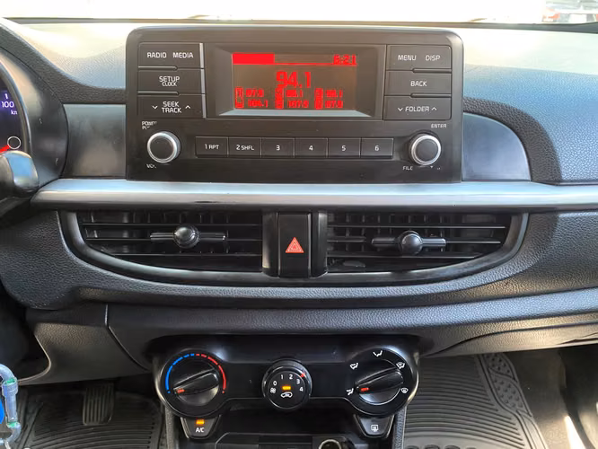 Kia Picanto LX de Agencia Modelo 2020