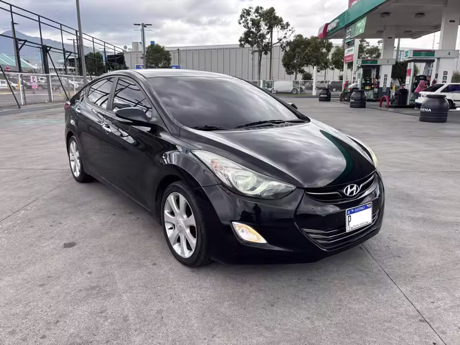 Hyundai Avante(Elantra) 2011 Recién Ingresado