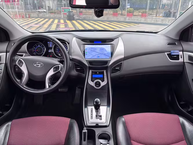 Hyundai Avante(Elantra) 2011 Recién Ingresado