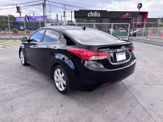 Hyundai Avante(Elantra) 2011 Recién Ingresado