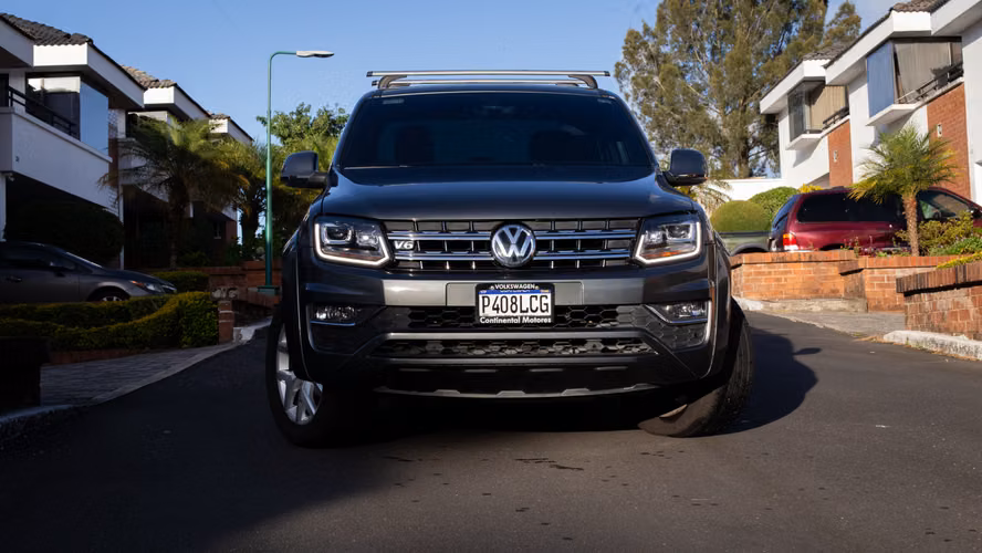 Volkswagen Amarok V6 Highline 2024 — 25,000 km — Doble Garantía