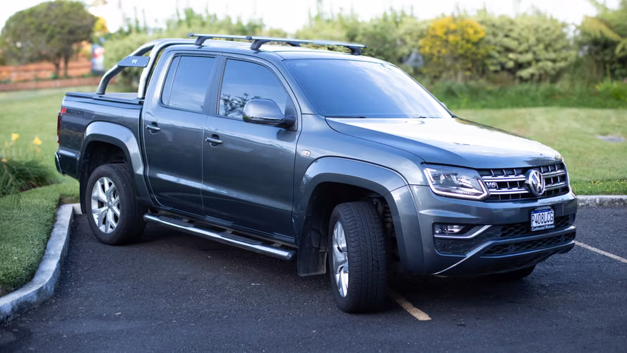 Volkswagen Amarok V6 Highline 2024 — 25,000 km — Doble Garantía