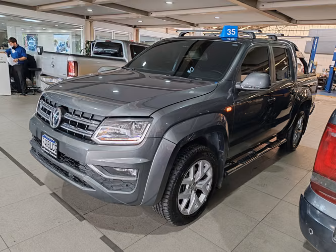 Volkswagen Amarok V6 Highline 2024 — 25,000 km — Doble Garantía