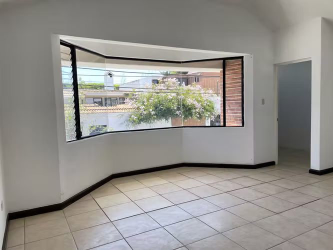 Alquilo Casa en Residencial Los Manantiales Km 19 a San José Pinula - Imagen 9
