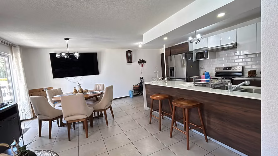 APARTAMENTO EN RENTA DE 3 HABITACIONES AMOBLADO EN PARQUE SAN ANGEL ZONA 2 - Imagen 3