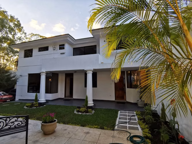 Rento Apartamento  amueblado en La Montaña zona 16