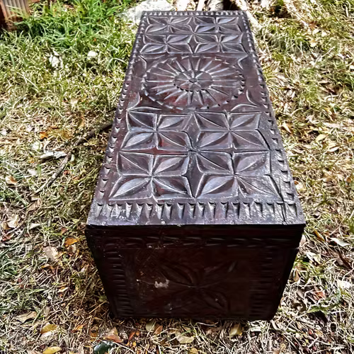 VENDO COLECCIÓN DE MUEBLES DE CEDRO Y PIEZAS ANTIGUAS DE EBANISTERÍA