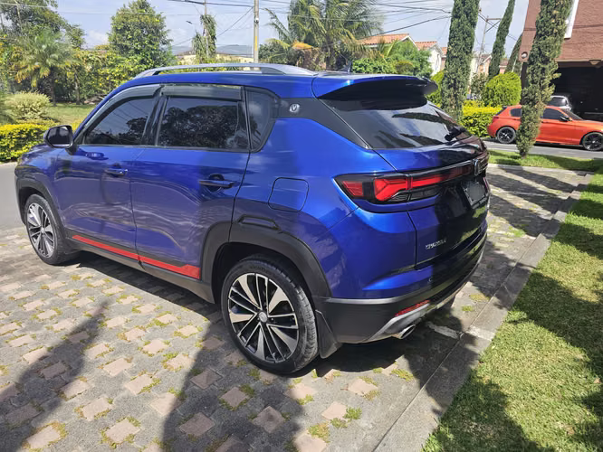 Camioneta de Agencia Automática. Changan CS35 plus 2022