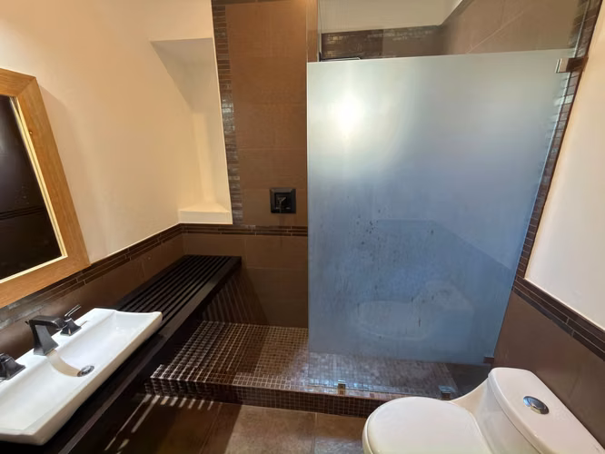 Renta de Amplio Apartamento en Albereda de la Española Muxbal | 3 Habitaciones completas + servicio