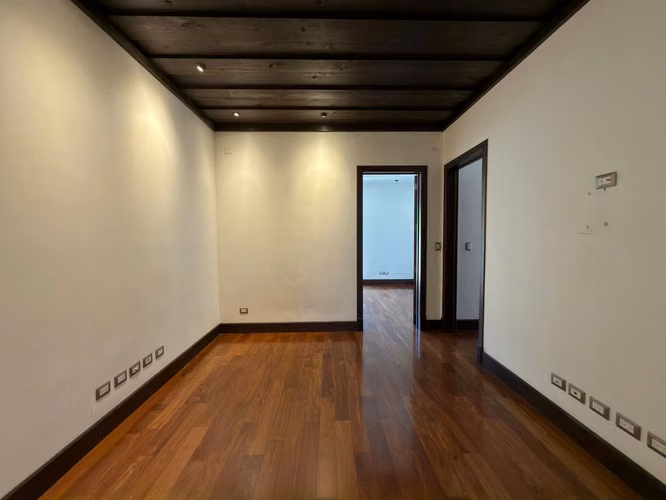 Renta de Amplio Apartamento en Albereda de la Española Muxbal | 3 Habitaciones completas + servicio