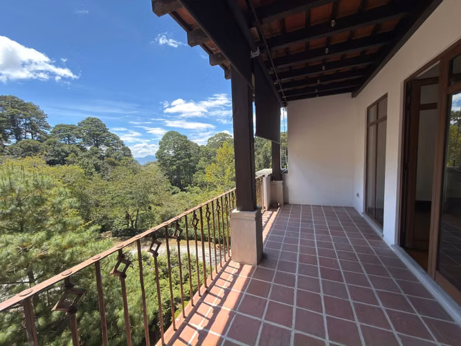 Renta de Amplio Apartamento en Albereda de la Española Muxbal | 3 Habitaciones completas + servicio