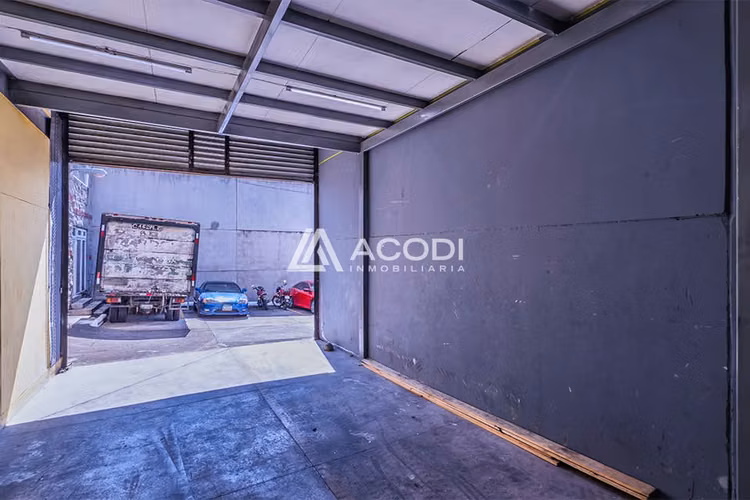 Ofibodega cerca de Calzada Atanasio Tzul, Zona 21