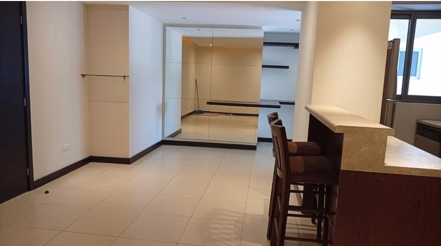 Apartamento en Renta Zona 14 | 1 Dormitorio | Balcón | 1 Parqueo | Cerca La Noria
