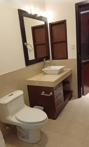 Apartamento en Renta Zona 14 | 1 Dormitorio | Balcón | 1 Parqueo | Cerca La Noria