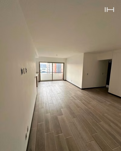 APARTAMENTO EN RENTA EN ZONA 14 CON BALCÓN  - Imagen 6