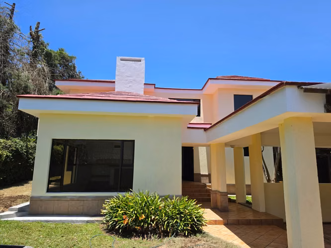 Venta de Casa en Condominio Las Kascada | Km 16.5 Carretera a El Salvador cuenta con 4 Habitaciones - Imagen 2