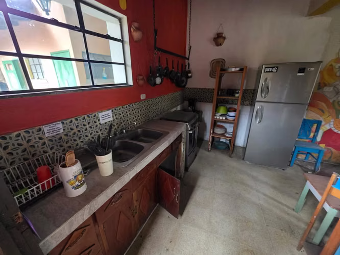 VENDO CASA EN ZONA 2, IDEAL VIVIENDA, AIRBNB, HOSTAL, ASILO DE ANCIANOS