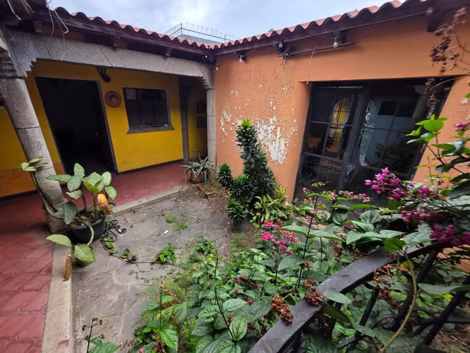 VENDO CASA EN ZONA 2, IDEAL VIVIENDA, AIRBNB, HOSTAL, ASILO DE ANCIANOS