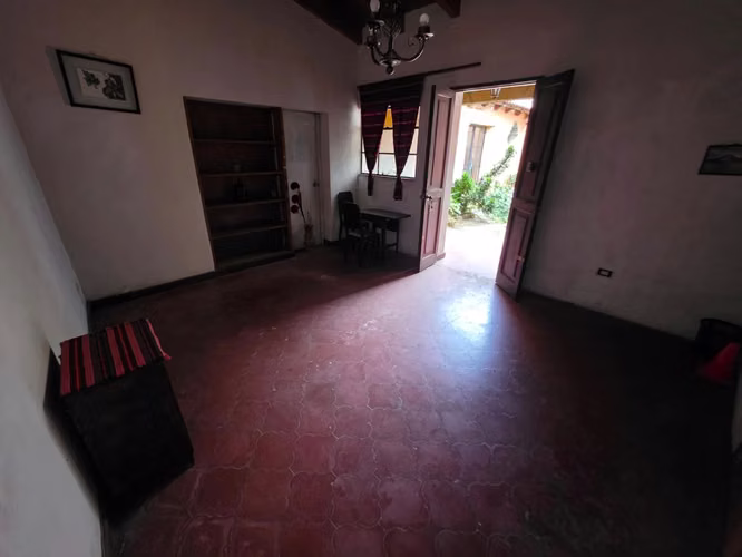 VENDO CASA EN ZONA 2, IDEAL VIVIENDA, AIRBNB, HOSTAL, ASILO DE ANCIANOS