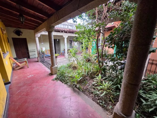 VENDO CASA EN ZONA 2, IDEAL VIVIENDA, AIRBNB, HOSTAL, ASILO DE ANCIANOS