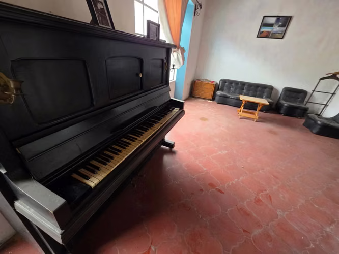VENDO CASA EN ZONA 2, IDEAL VIVIENDA, AIRBNB, HOSTAL, ASILO DE ANCIANOS