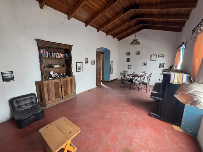 VENDO CASA EN ZONA 2, IDEAL VIVIENDA, AIRBNB, HOSTAL, ASILO DE ANCIANOS